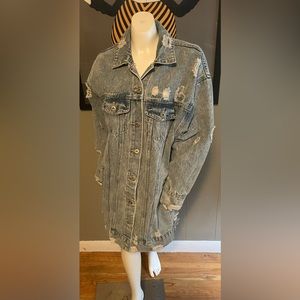 NWOT 80’s Throwback Acid Washed Distressed Denim Jacket! FINAL SALE!